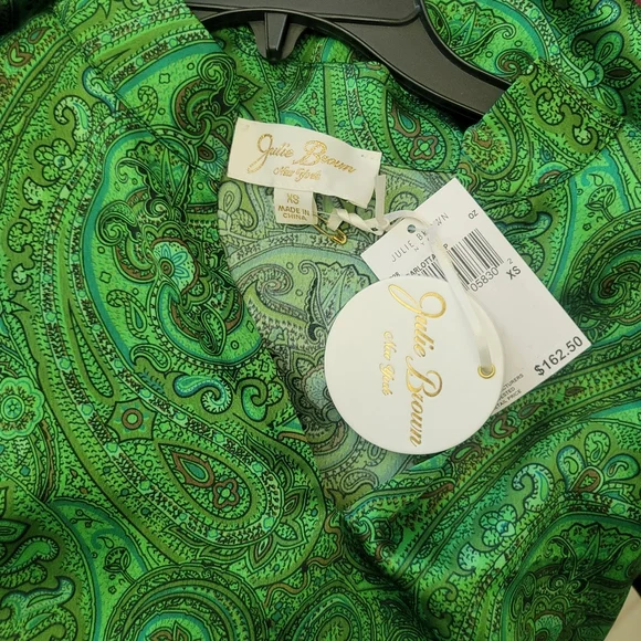 JB By Julie Brown New York Paisley Print Split Mock Neck Bell 3/4 Sleeve Top - Picture 8 of 10